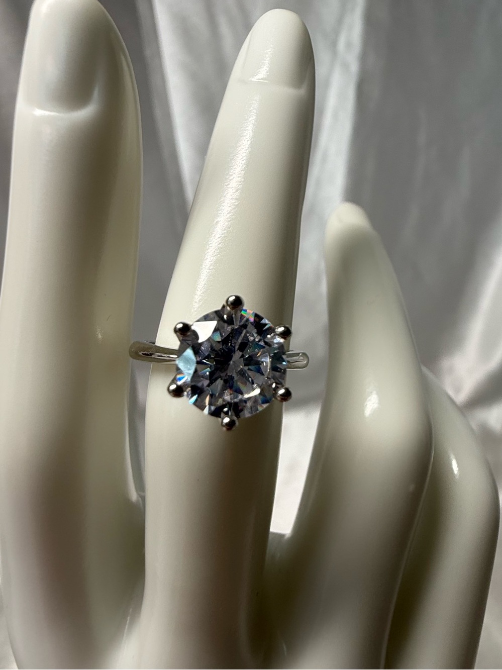 925 Sterling Silver Clear Solitaire Ring 3 Carat Size Solitaire Size 6 Elegant - Picture 2 of 8